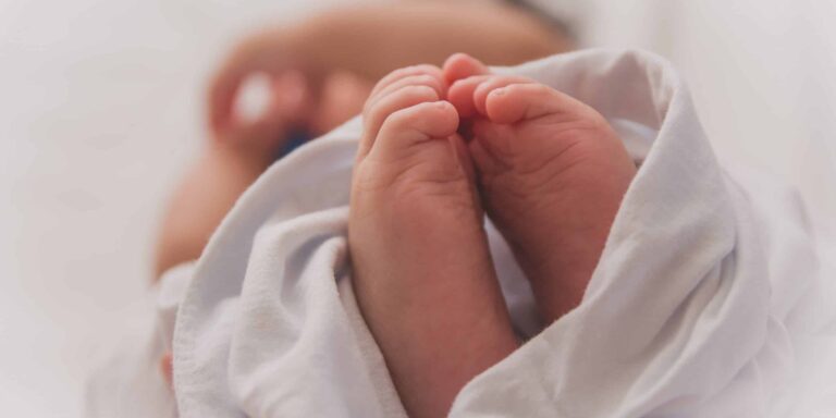 Hygiène, soin et nutrition du bébé